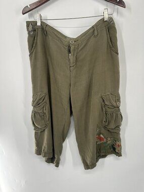 Da-Nang Women's Floral Embroidered Adjustable Capri Cargo Pants Large Distress